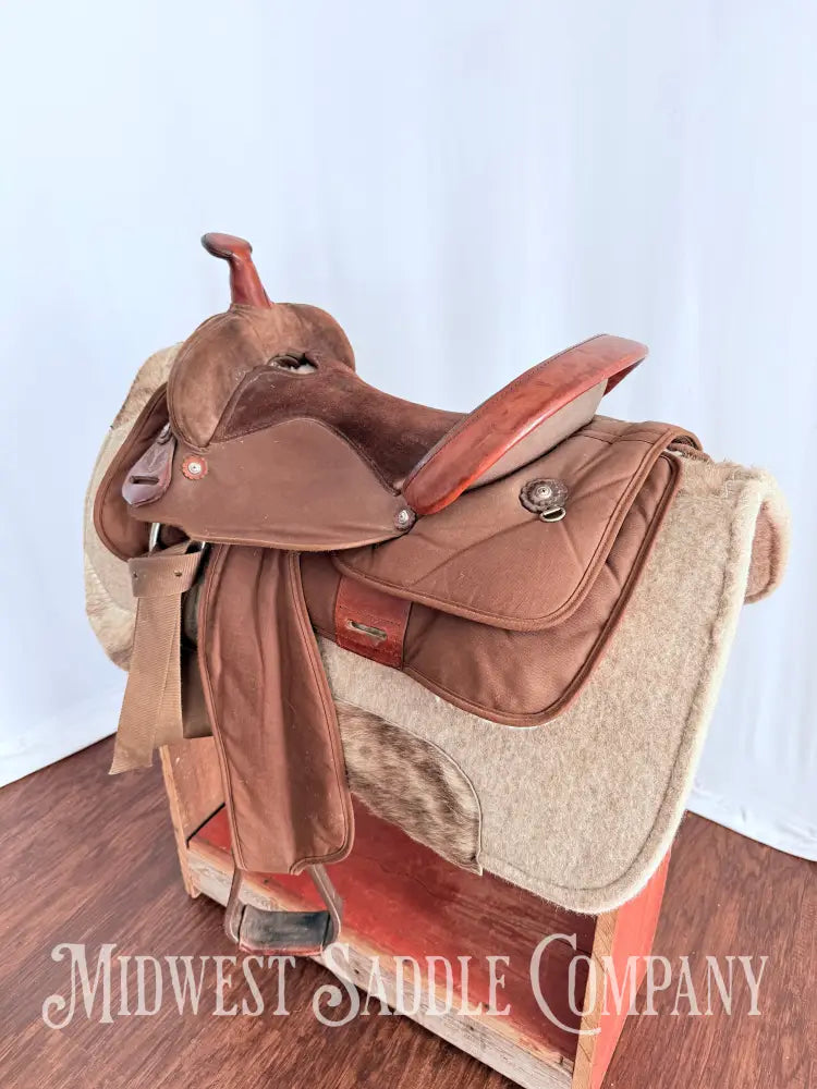 15.5” Circle Y Park & Trail Brown Synthetic Western Saddle