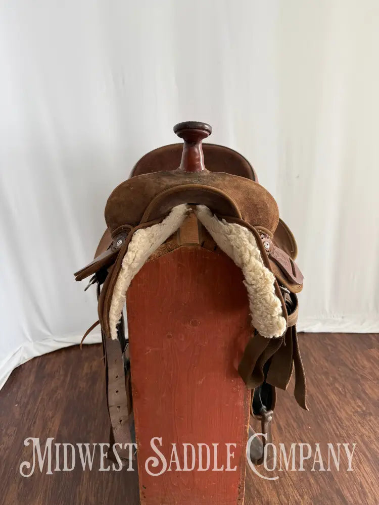 15.5” Circle Y Park & Trail Brown Synthetic Western Saddle