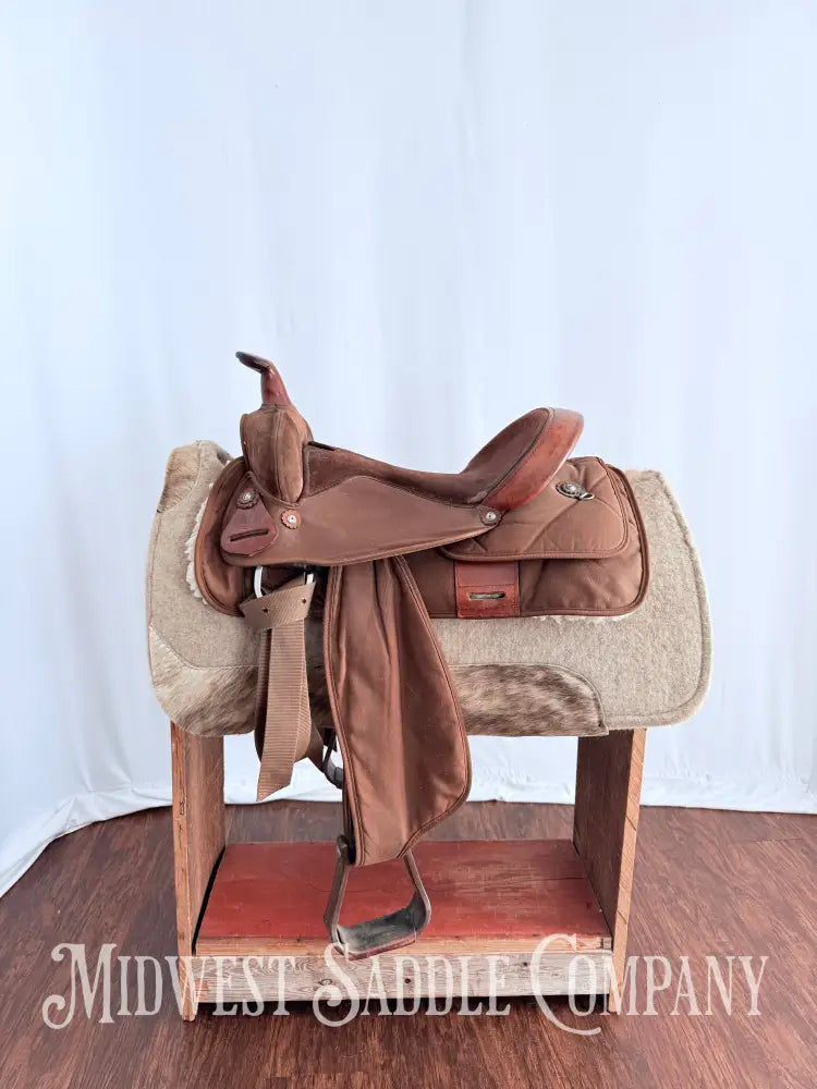 15.5” Circle Y Park & Trail Brown Synthetic Western Saddle