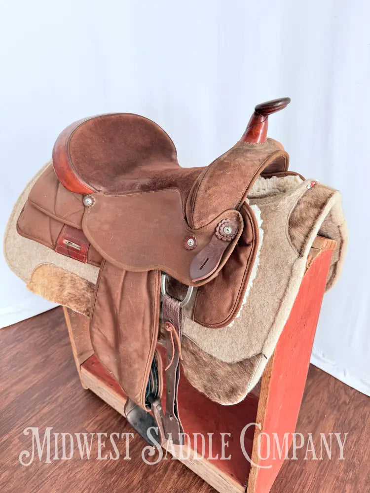 15.5” Circle Y Park & Trail Brown Synthetic Western Saddle
