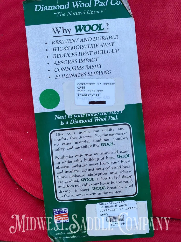 New Diamond Wool Contoured Round Saddle Pad - 32X30 1” Vibrant Red