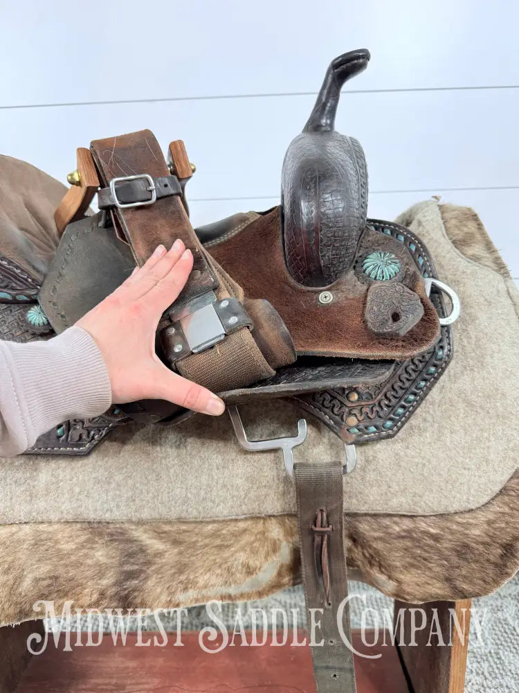 13.5” Double J Pozzi Pro Western Barrel Saddle 6.5” Gullet - Turquoise Buckstitch