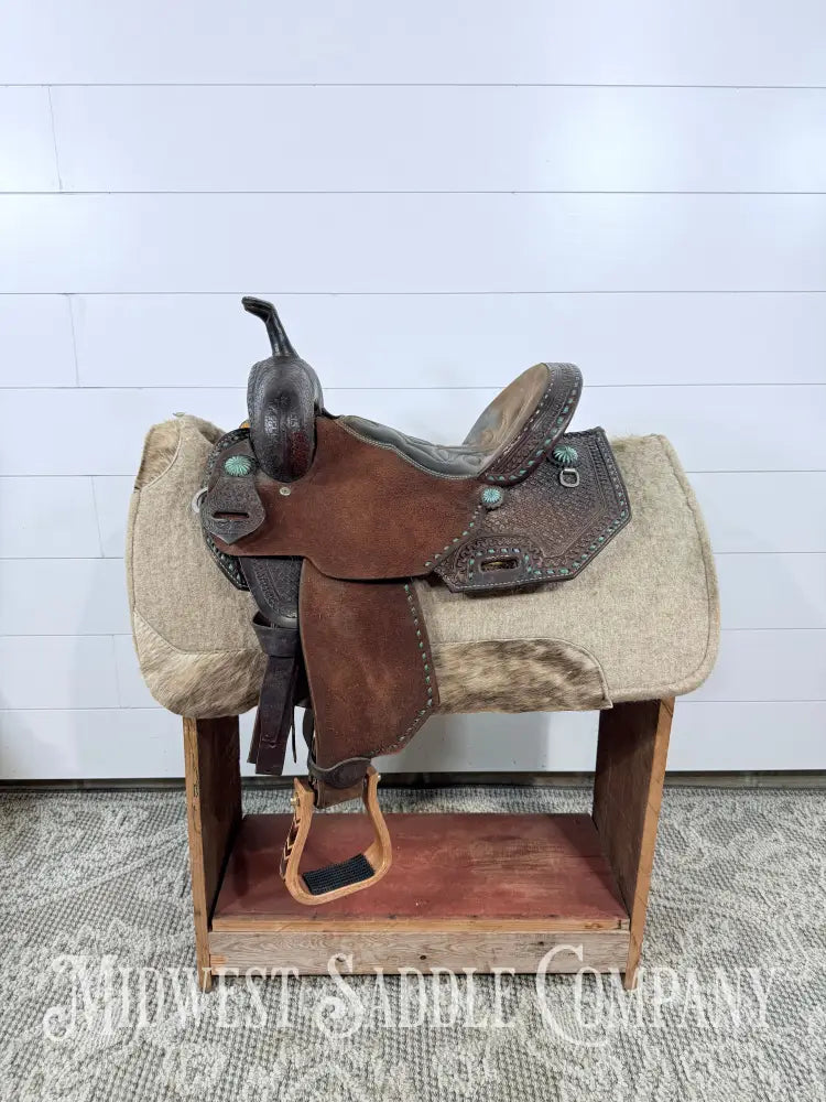 13.5” Double J Pozzi Pro Western Barrel Saddle 6.5” Gullet - Turquoise Buckstitch