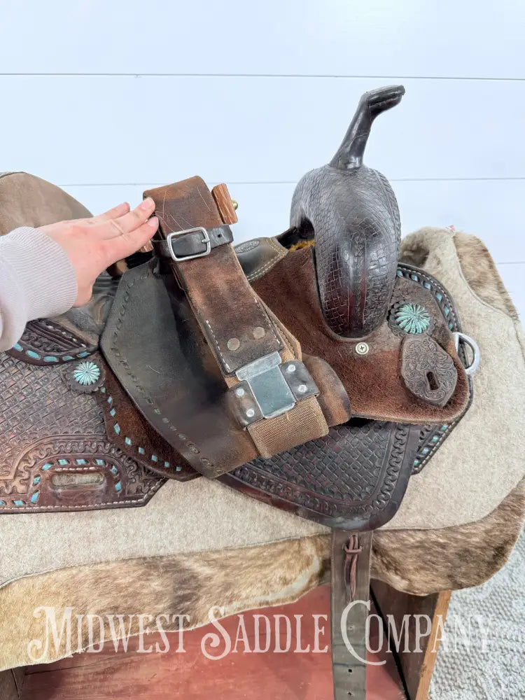 13.5” Double J Pozzi Pro Western Barrel Saddle 6.5” Gullet - Turquoise Buckstitch