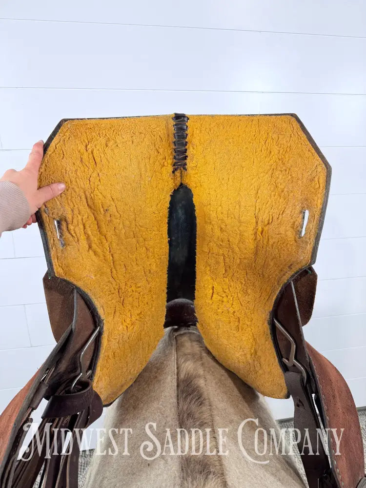 13.5” Double J Pozzi Pro Western Barrel Saddle 6.5” Gullet - Turquoise Buckstitch
