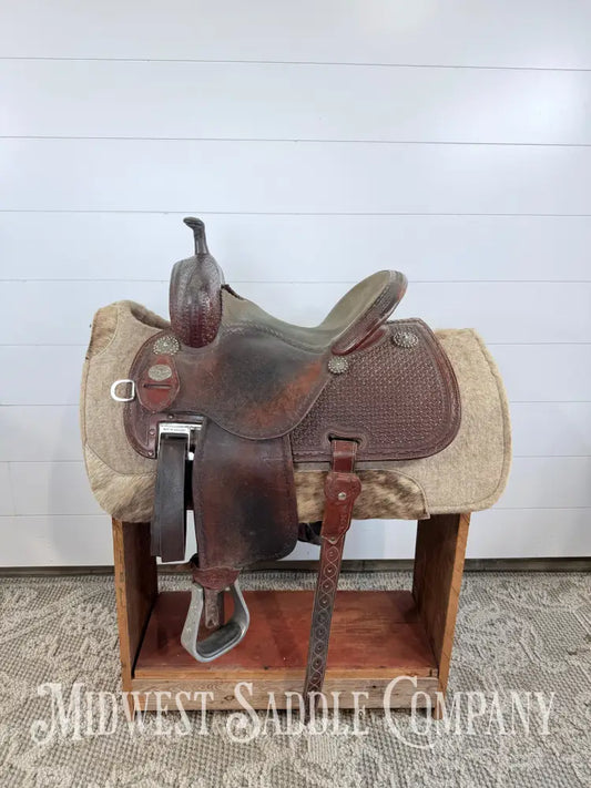 13.5” Martin Saddlery Crown C Barrel Saddle 8” Gullet - Western Saddle