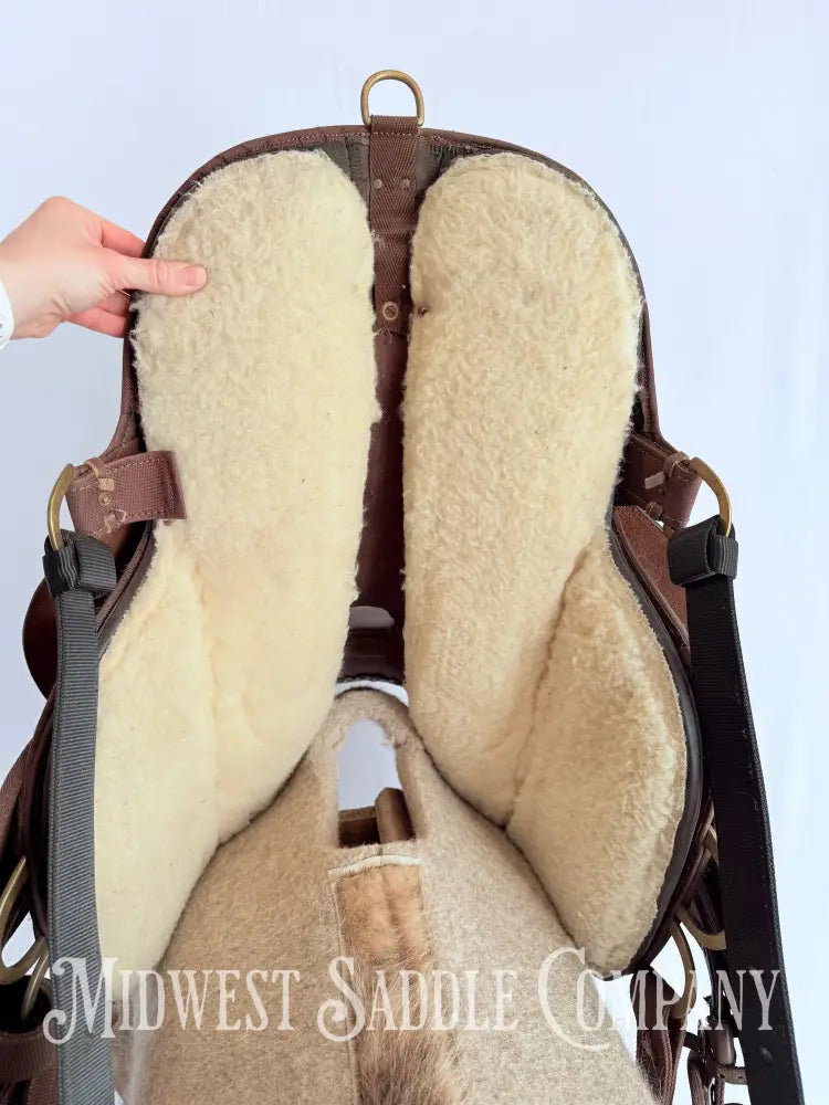 14.5” King Series Trekker Neutron Western Synthetic Endurance Saddle with Horn Brown Endurance Saddle