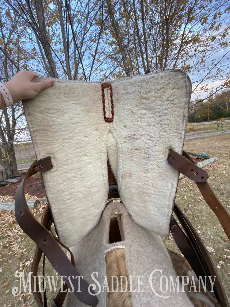 14.5” Oak Leaf Western Saddle