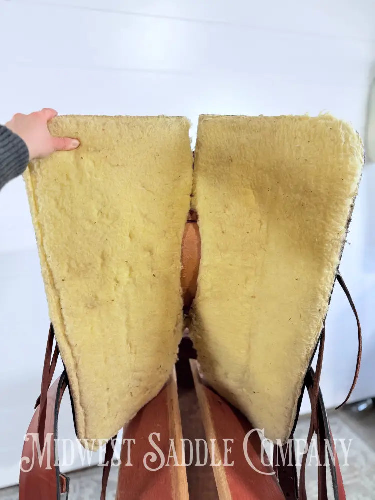 14.5” Valley Head VH Saddlery Circle M Western Trail Saddle 5” Gullet - Western Saddle