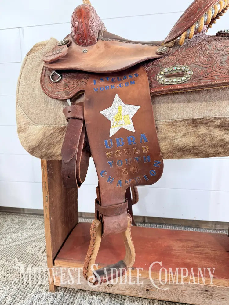 14” Alamo Saddlery Western Trophy Barrel Saddle 6” Gullet - Western Saddle