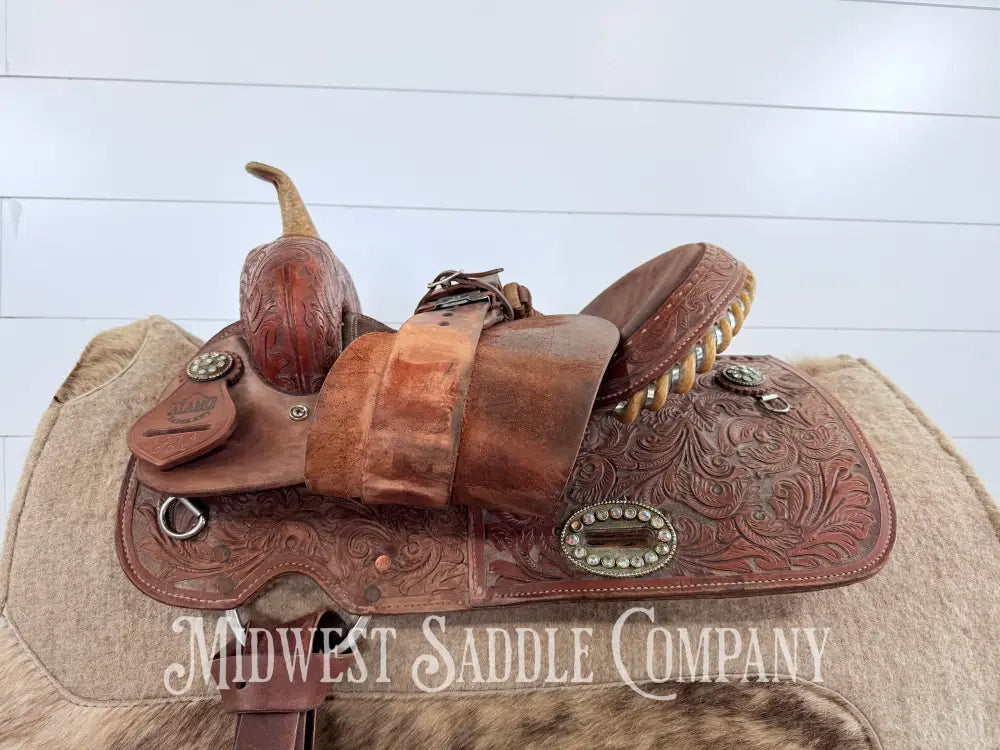14” Alamo Saddlery Western Trophy Barrel Saddle 6” Gullet - Western Saddle