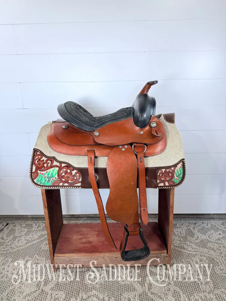 14” Western Leather Trail Saddle Lightweight 6” Gullet - Western Saddle