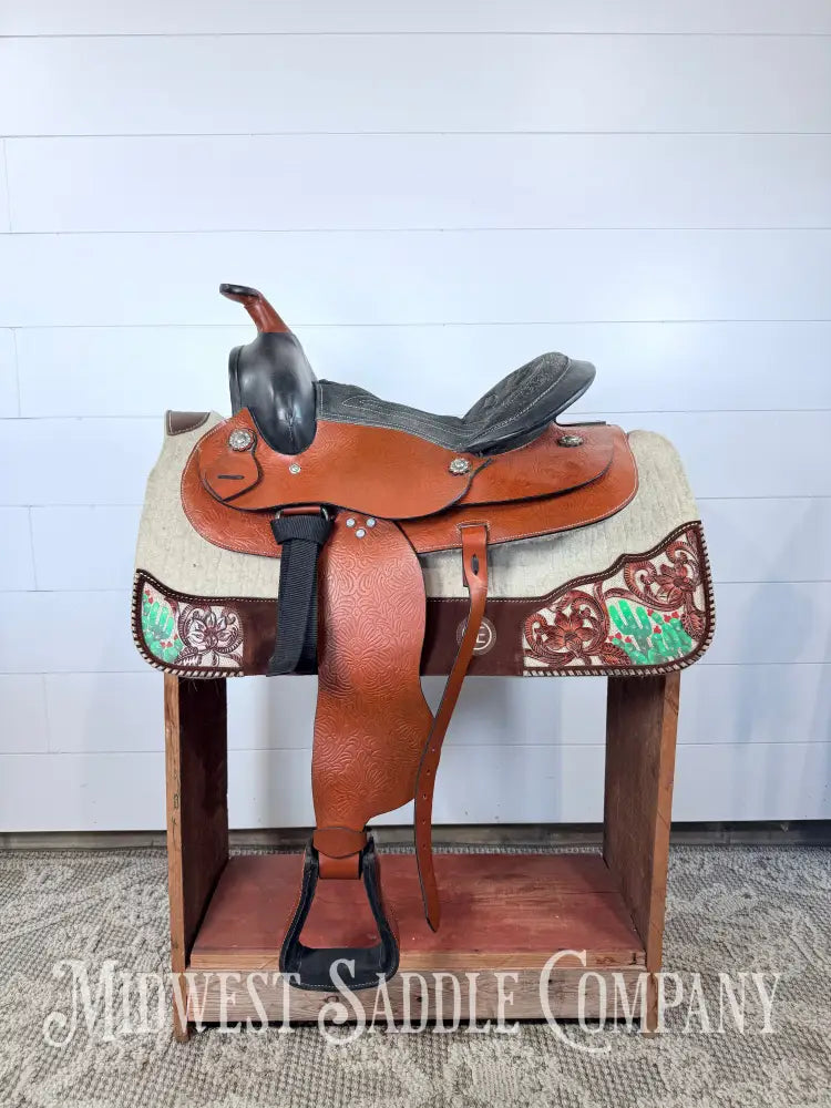 14” Western Leather Trail Saddle Lightweight 6” Gullet - Western Saddle