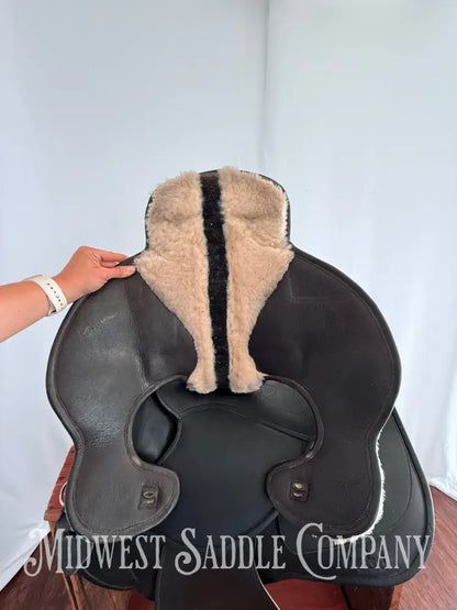 15-16” Barefoot Arizona Treeless Western Saddle with Additional Sheepskin Seat Size 2 Western Saddle