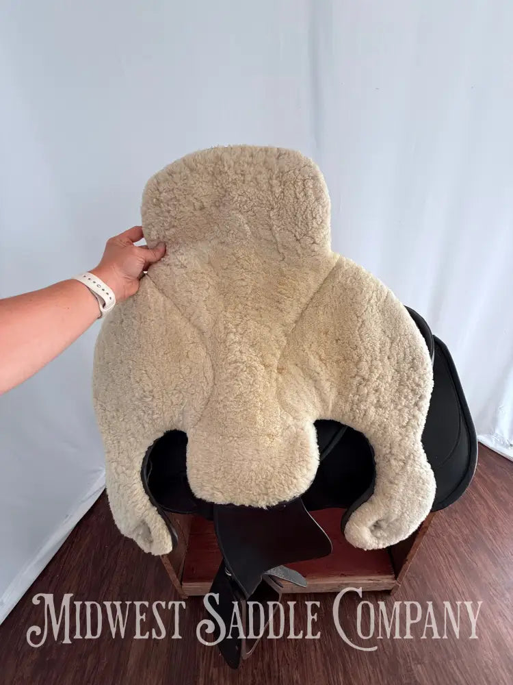 15-16” Barefoot Arizona Treeless Western Saddle with Additional Sheepskin Seat Size 2 Western Saddle