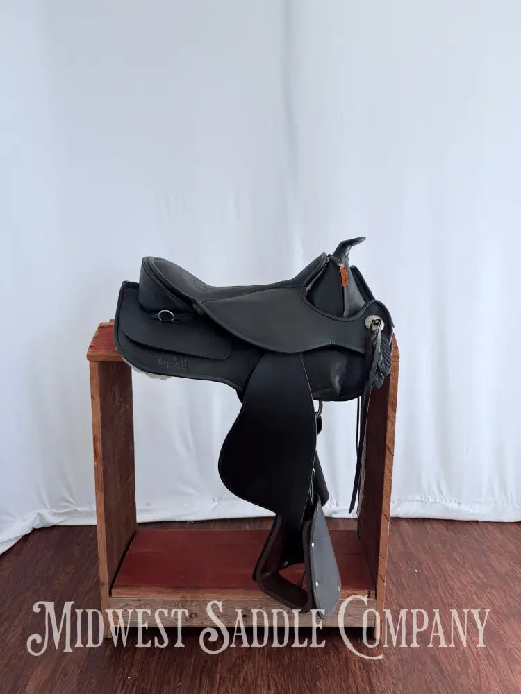 15-16” Barefoot Arizona Treeless Western Saddle with Additional Sheepskin Seat Size 2 Western Saddle