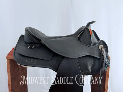 15-16” Barefoot Arizona Treeless Western Saddle with Additional Sheepskin Seat Size 2 Western Saddle