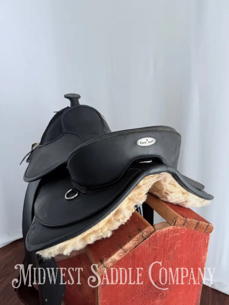 15-16” Barefoot Arizona Treeless Western Saddle with Additional Sheepskin Seat Size 2 Western Saddle