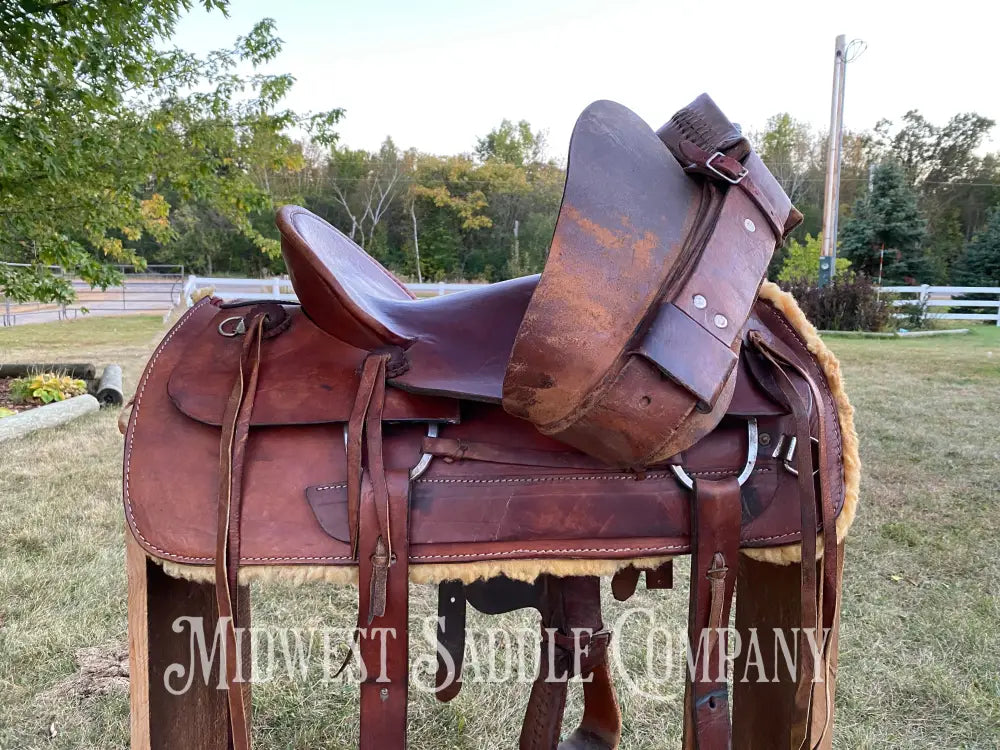 15” Bear Trap Western Saddle
