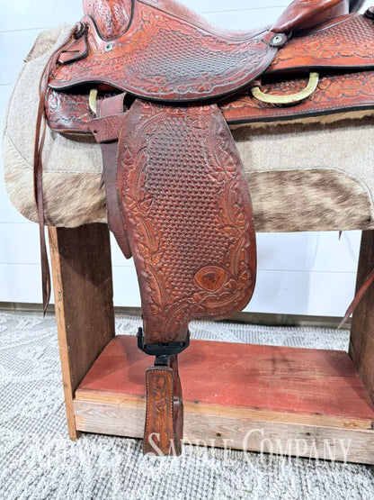 15.5” Tex Tan Hereford Brand Western Saddle Acorn & Oak Leaf Tooling Swivel Stirrups - 6” Gullet