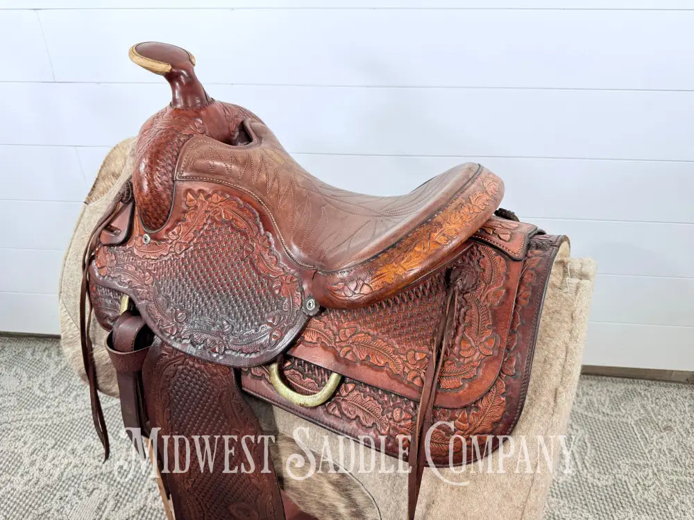 15.5” Tex Tan Hereford Brand Western Saddle Acorn & Oak Leaf Tooling Swivel Stirrups - 6” Gullet