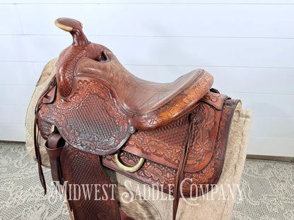 15.5” Tex Tan Hereford Brand Western Saddle Acorn & Oak Leaf Tooling Swivel Stirrups - 6” Gullet
