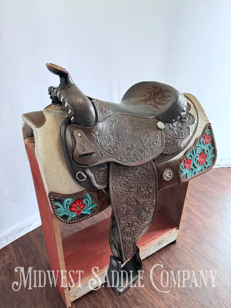 15” Circle Y Arabian Western Show Saddle with Round Skirt