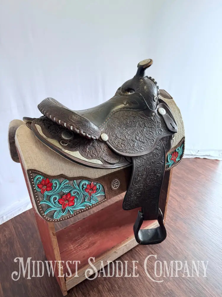 15” Circle Y Arabian Western Show Saddle with Round Skirt