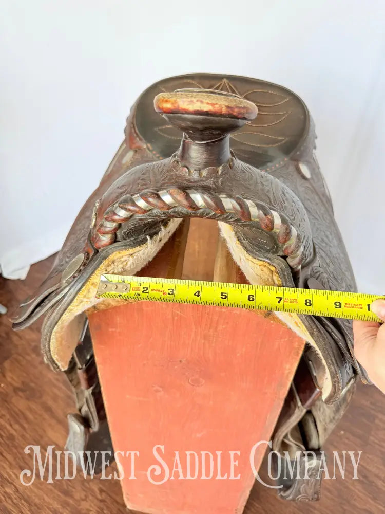 15” Circle Y Arabian Western Show Saddle with Round Skirt