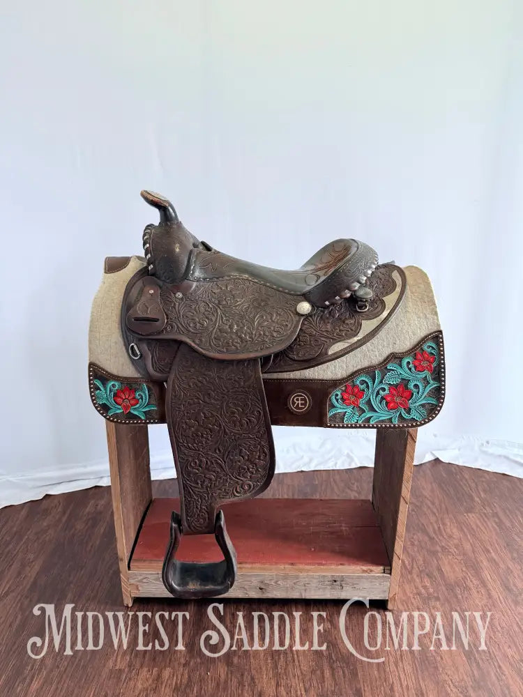 15” Circle Y Arabian Western Show Saddle with Round Skirt