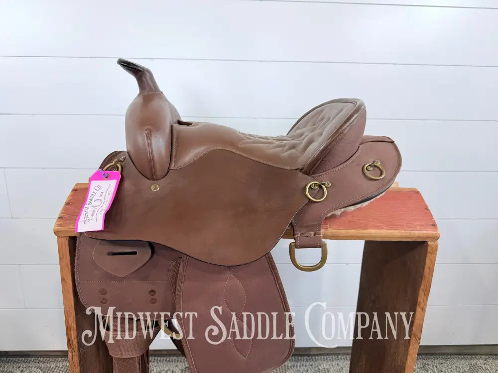 15” King Series Trekker Neutron Western Synthetic Endurance Saddle with Horn Brown - Endurance Saddle