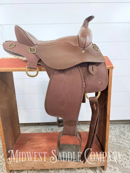 15” King Series Trekker Neutron Western Synthetic Endurance Saddle with Horn Brown - Endurance Saddle