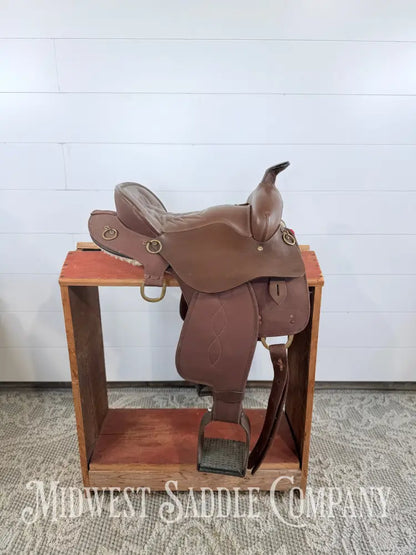 15” King Series Trekker Neutron Western Synthetic Endurance Saddle with Horn Brown - Endurance Saddle
