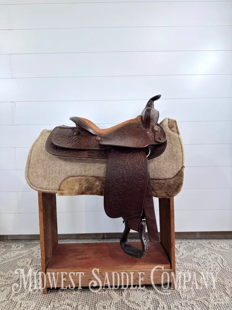 15” Vintage Simco 3100 Western Trail Saddle 6.5” Gullet