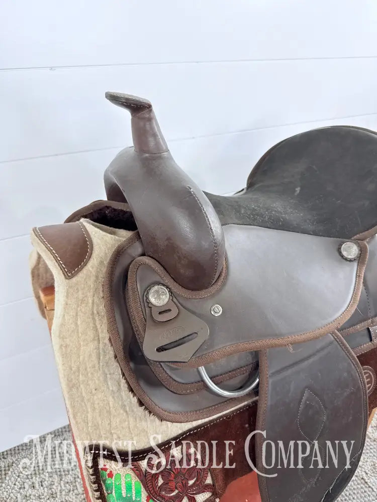 15” Weaver Synthetic Western Trail Saddle Lightweight 6” Gullet