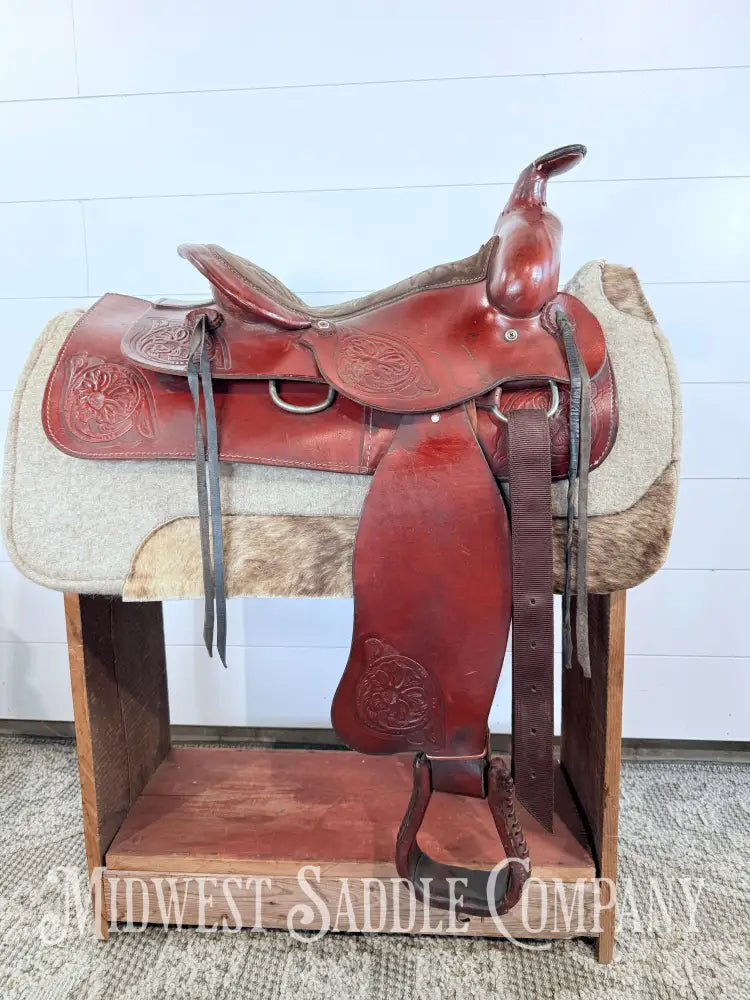 15” Western Leather All Around Trail Saddle 6” Gullet - Western Saddle