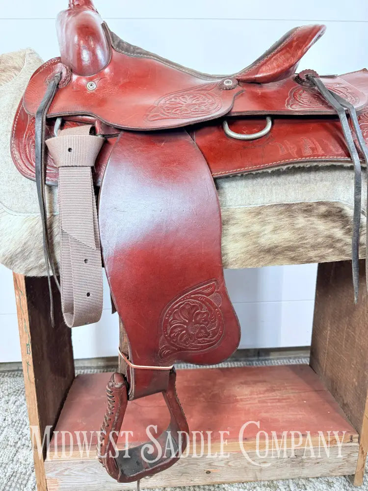 15” Western Leather All Around Trail Saddle 6” Gullet - Western Saddle