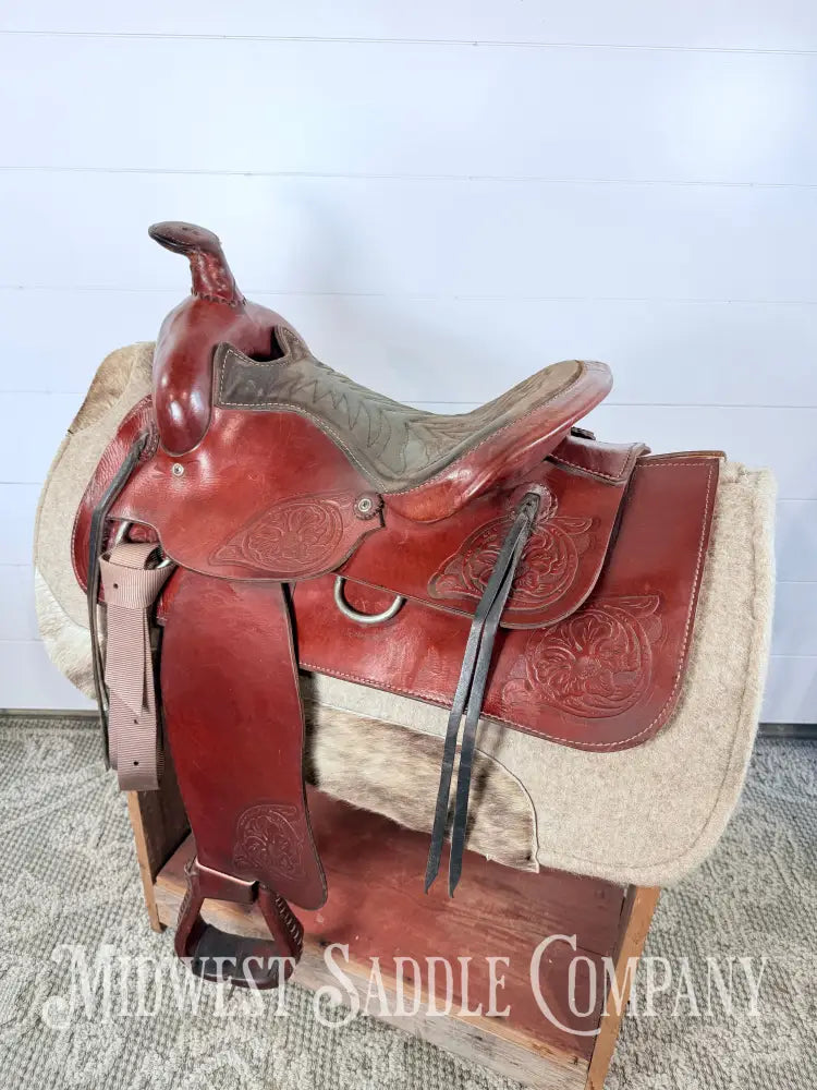 15” Western Leather All Around Trail Saddle 6” Gullet - Western Saddle