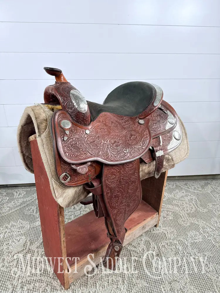 16.5” Circle Y Western Pleasure Silver Show Saddle 6.5” Gullet - Western Saddle