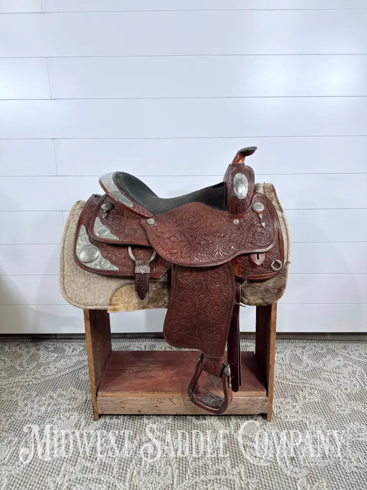 16.5” Circle Y Western Pleasure Silver Show Saddle 6.5” Gullet - Western Saddle