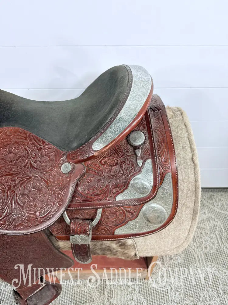 16.5” Circle Y Western Pleasure Silver Show Saddle 6.5” Gullet - Western Saddle
