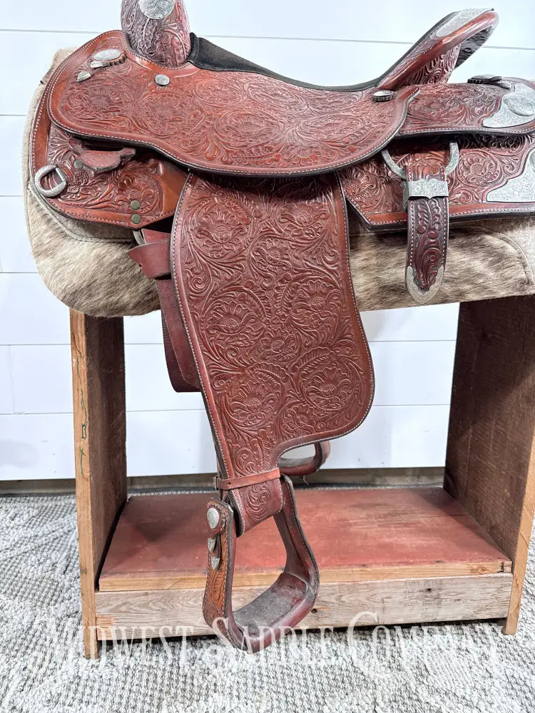 16.5” Circle Y Western Pleasure Silver Show Saddle 6.5” Gullet - Western Saddle