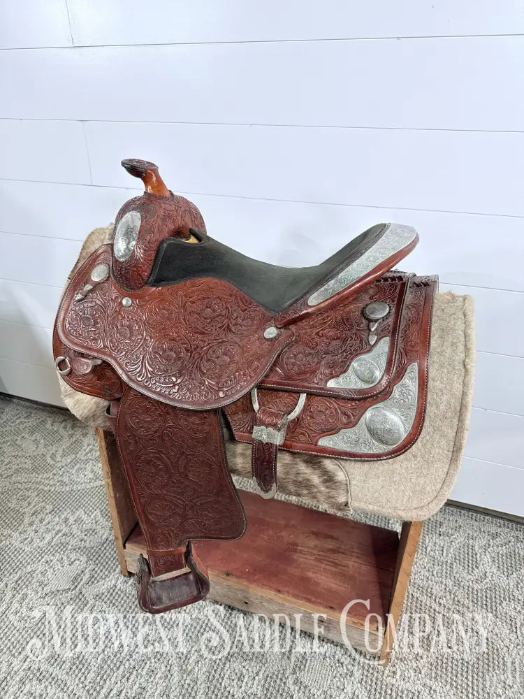 16.5” Circle Y Western Pleasure Silver Show Saddle 6.5” Gullet - Western Saddle