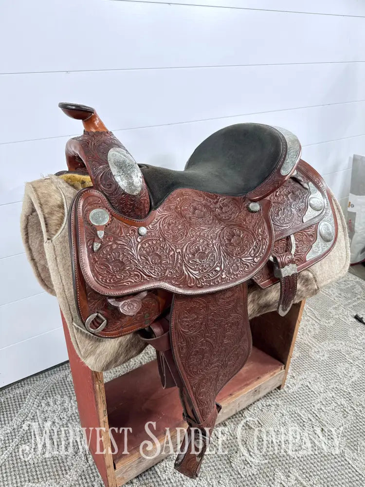 16.5” Circle Y Western Pleasure Silver Show Saddle 6.5” Gullet - Western Saddle