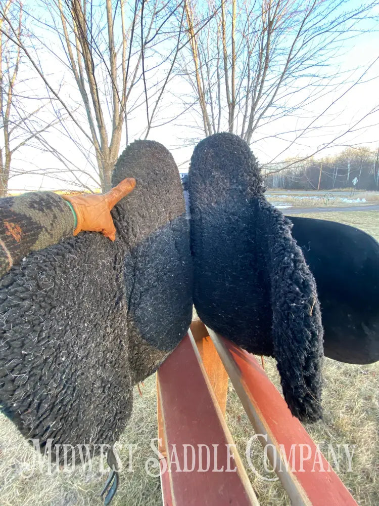 16.5” Hillview Farms Endurance Cutback Saddle - Flex Panel System
