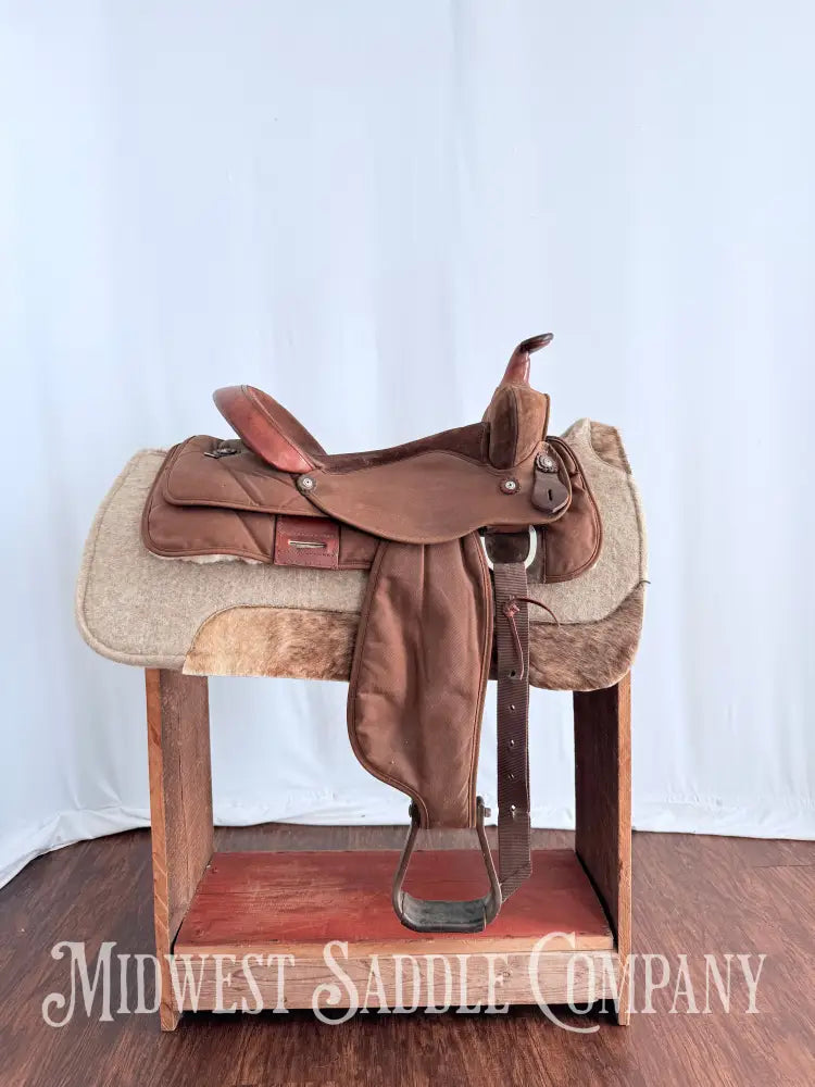 15.5” Circle Y Park & Trail Brown Synthetic Western Saddle