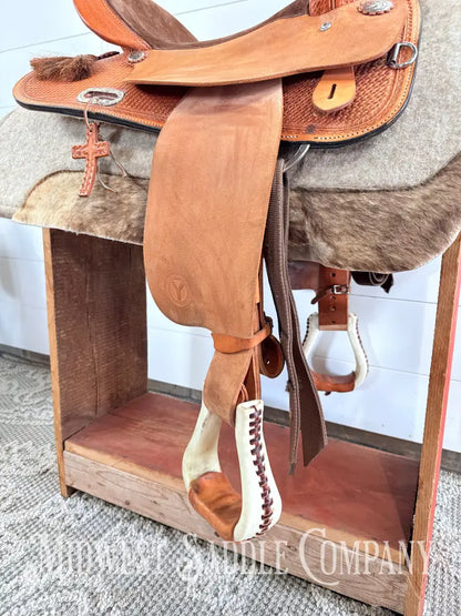 16” Circle Y Western Barrel Saddle Wide Tree FQHB 7” Gullet - 16” / 7” - Western Saddle
