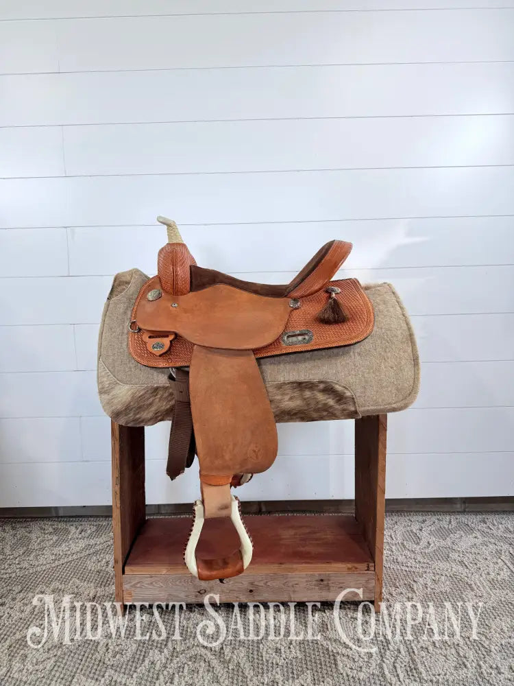 16” Circle Y Western Barrel Saddle Wide Tree FQHB 7” Gullet - 16” / 7” - Western Saddle