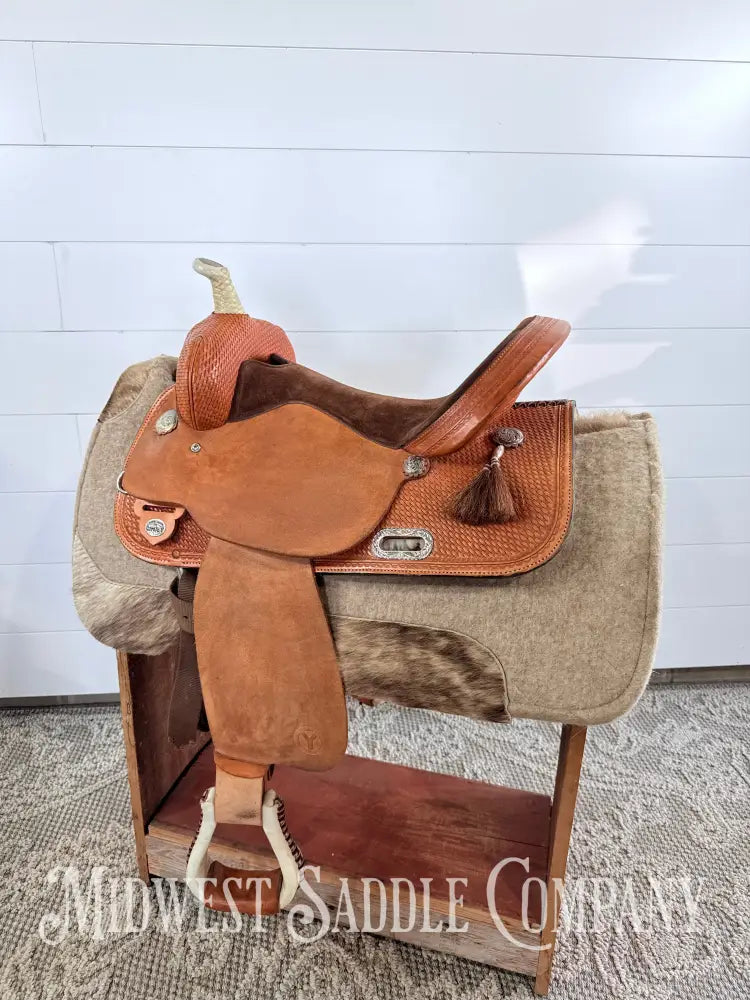 16” Circle Y Western Barrel Saddle Wide Tree FQHB 7” Gullet - 16” / 7” - Western Saddle