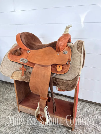 16” Circle Y Western Barrel Saddle Wide Tree FQHB 7” Gullet - 16” / 7” - Western Saddle
